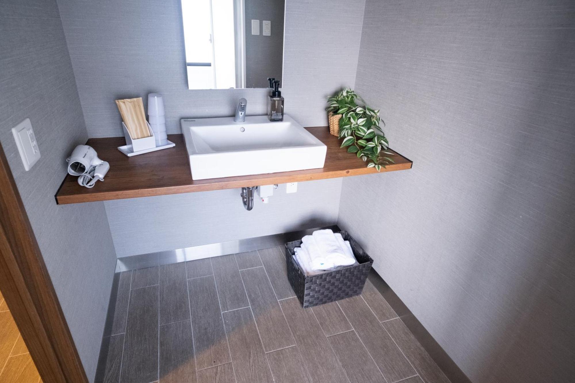 Hotel Wayfarer Shinsaibashi Ōsaka Zimmer foto