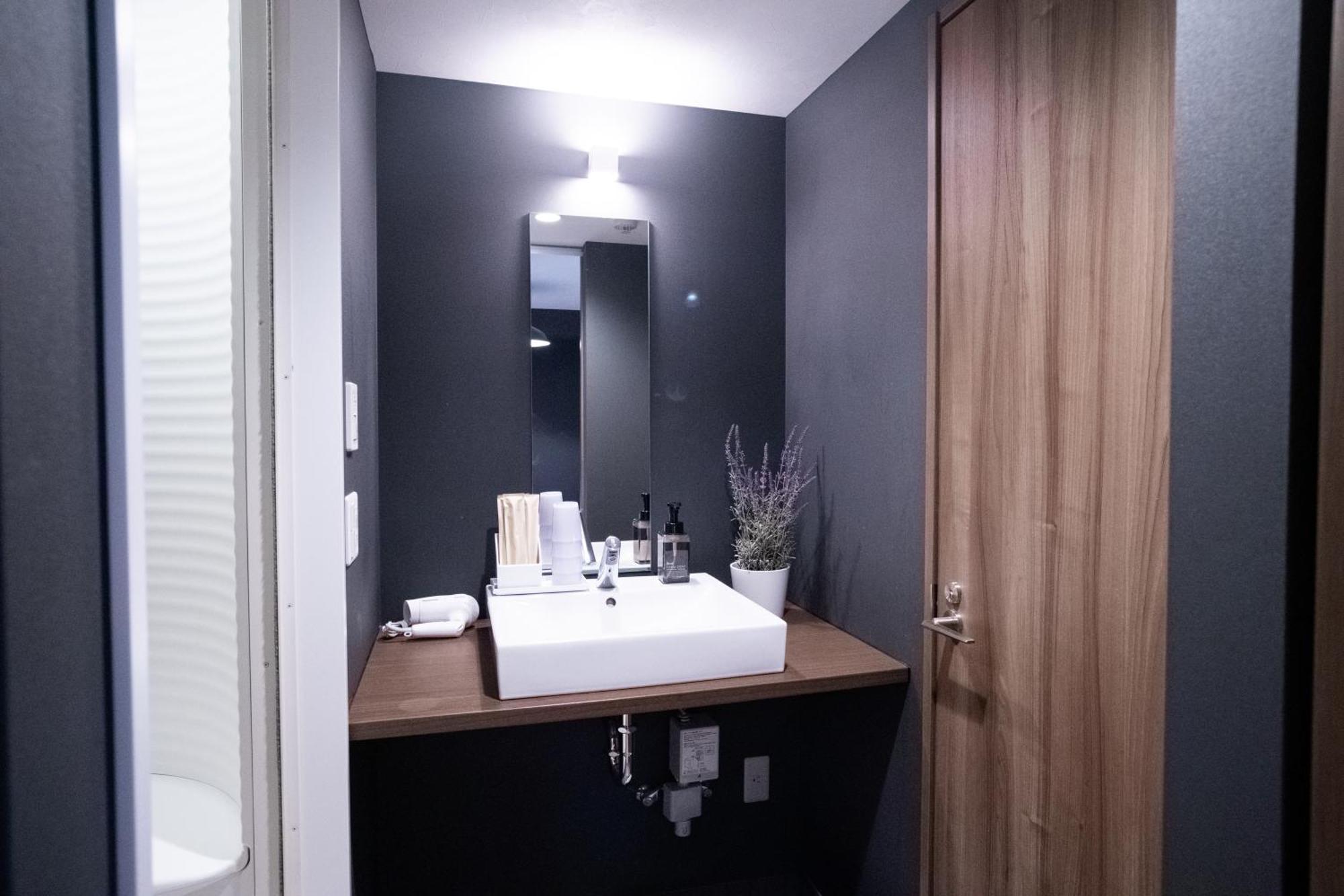 Hotel Wayfarer Shinsaibashi Ōsaka Zimmer foto